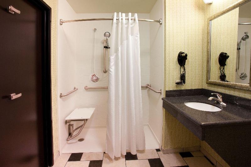 Номер Стандарт Кровать Кинг Адаптированный для Инвалидов, Holiday Inn Express Tulsa South Bixby, An Ihg