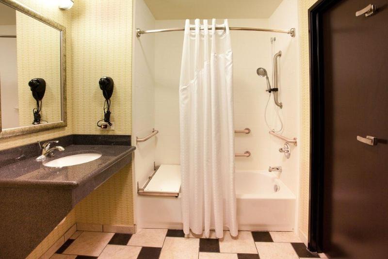 Люкс Кровать Кинг, Holiday Inn Express Tulsa South Bixby, An Ihg