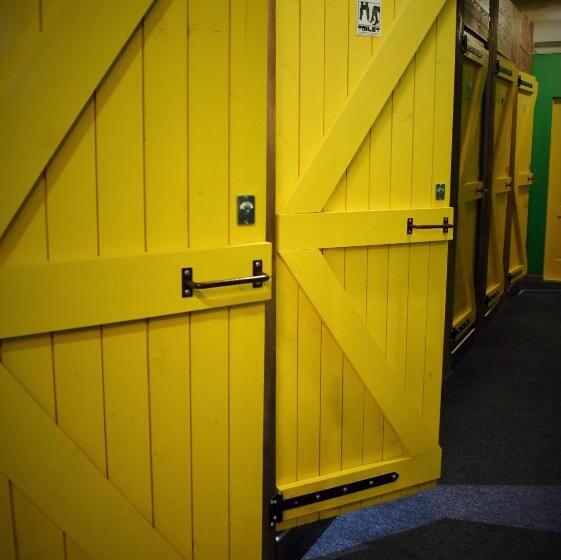اتاق استاندارد, Naughty Squirrel Backpackers Hostel