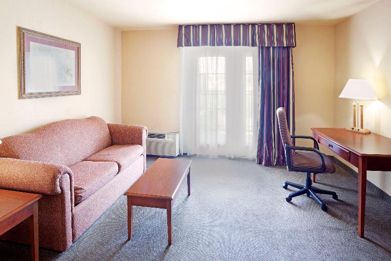 Люкс Кровать Кинг, Holiday Inn Express Hotel & Suites Kerrville By Ihg