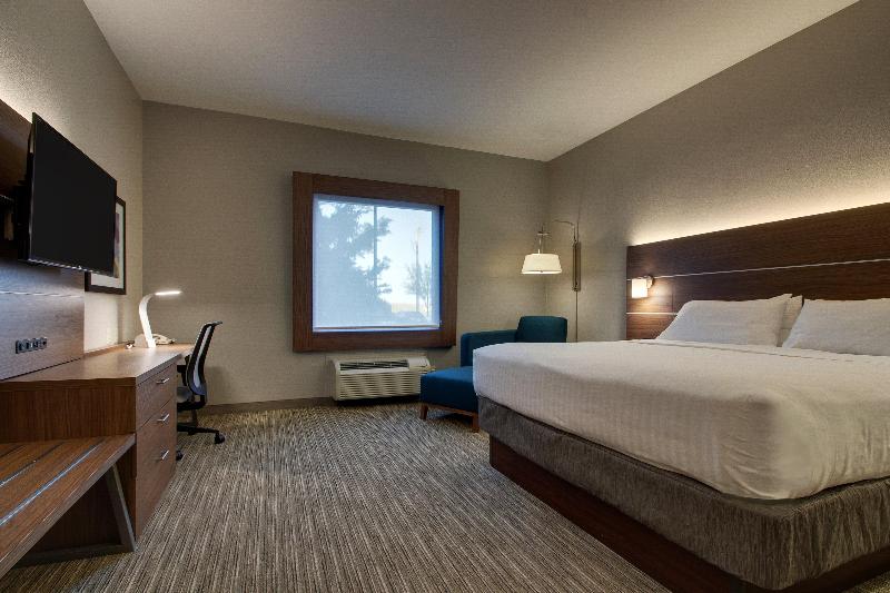 Стандартный Номер Кровать Кинг, Holiday Inn Express Hotel & Suites Vernon College Area By Ihg