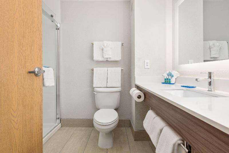 이그제큐티브 룸 킹사이즈 침대, Holiday Inn Express West Valley City, An Ihg