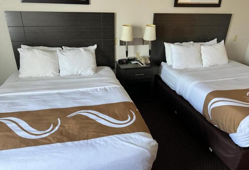 Номер Стандарт, Quality Inn &  Suites