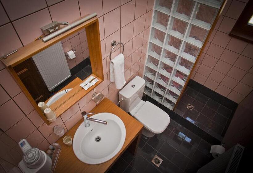Студия Стандарт, Kerasies Guesthouse