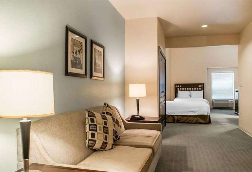 Suite, Sunchase Inn & Suites