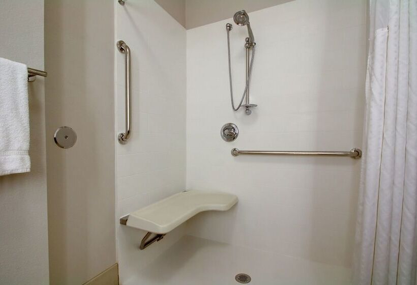 Номер Стандарт Адаптированный для Инвалидов, Holiday Inn Express Milwaukee North Brown Deer/mequon By Ihg