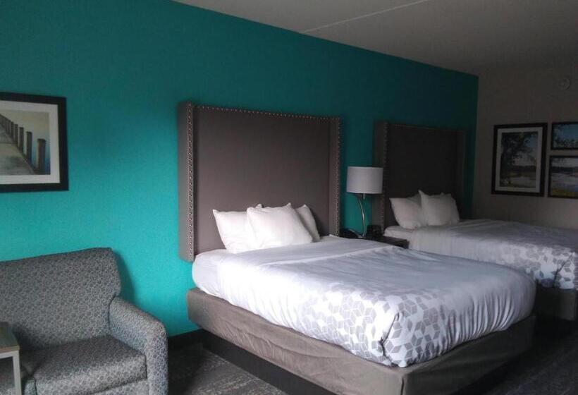 Номер Executive, La Quinta By Wyndham Jamestown