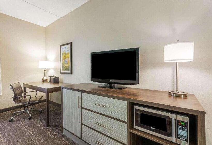 Номер Deluxe Кровать Кинг, La Quinta By Wyndham Jamestown