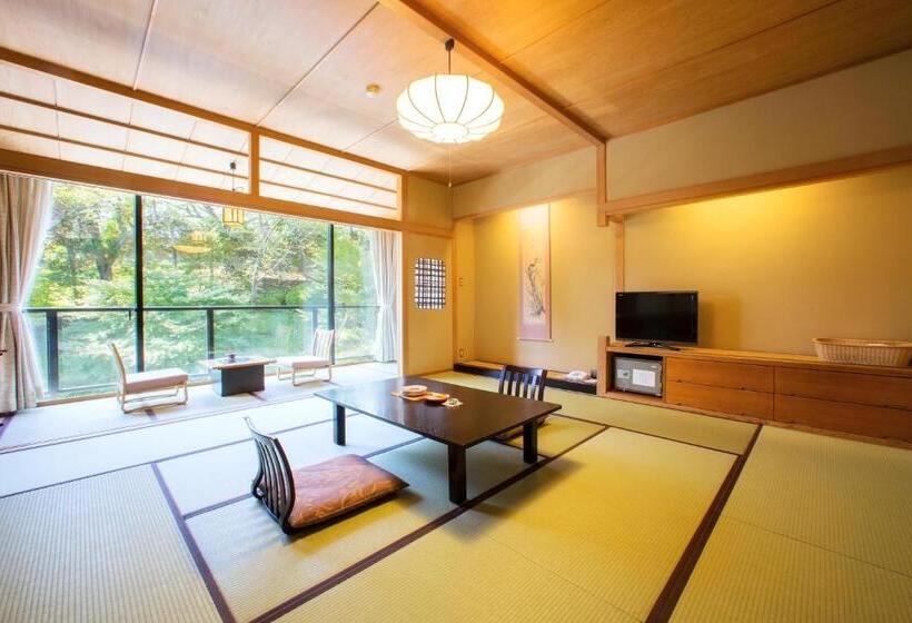 Номер Стандарт, Osawa Onsen Sansuikaku