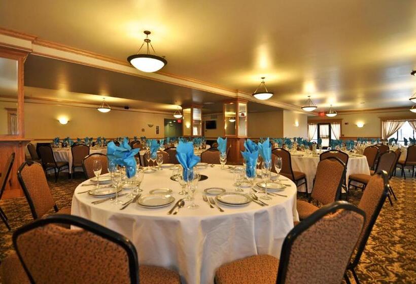 Номер Стандарт, Montcler Hotel & Conference Center, Trademark By Wyndham