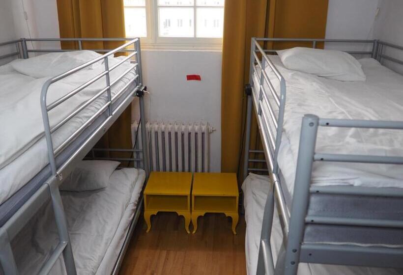 Quarto quádruplo Económico Casa de banho partilhada, New World St Hostel And Private Room