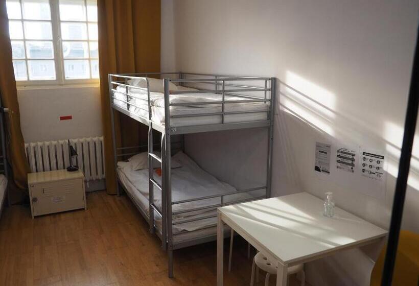 Quarto quádruplo Económico Casa de banho partilhada, New World St Hostel And Private Room