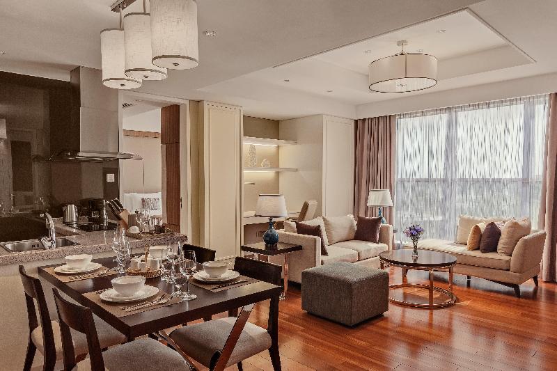 سوئیت با چشم‌انداز زمین گلف, Crowne Plaza Shanghai Anting Auto City