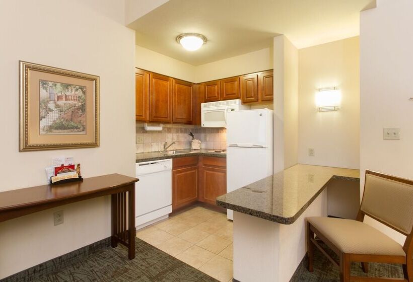 Люкс, Staybridge Suites Buffalo, An Ihg