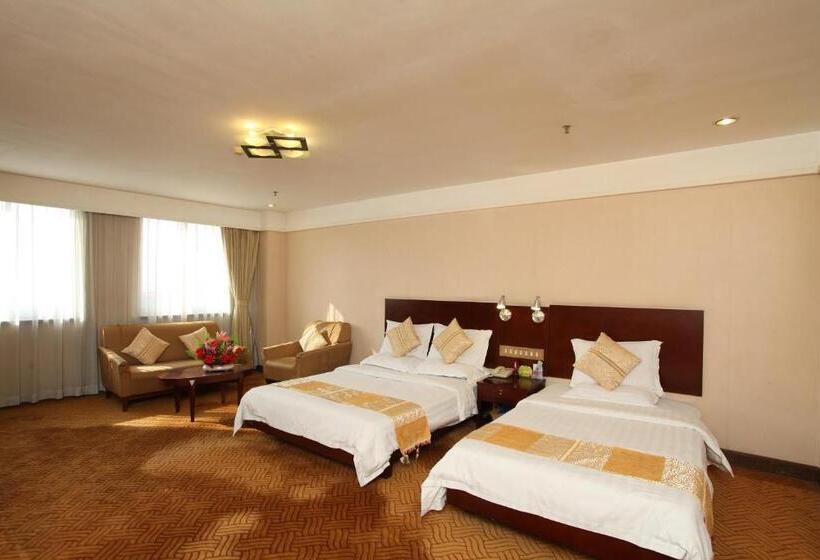 Deluxe room with river view, Xin Hua Hotel Guangzhou