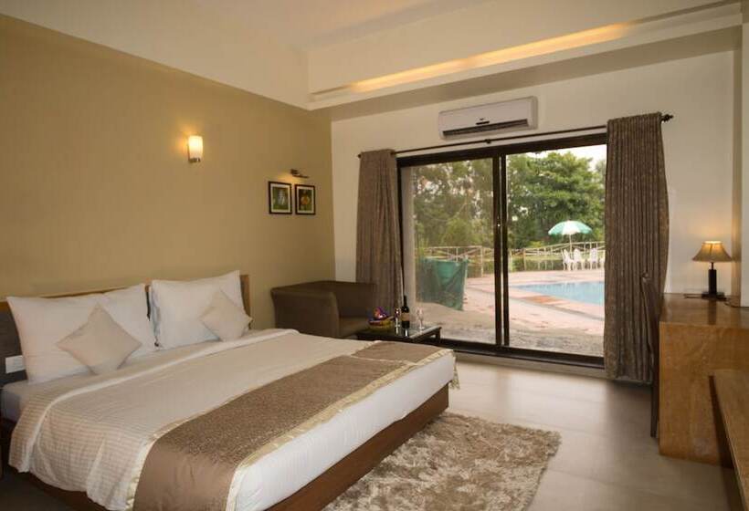 Номер Deluxe, Vits Kamats Resort, Silvassa