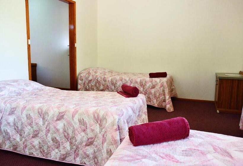 Семейный Номер, Erldunda Desert Oaks Resort
