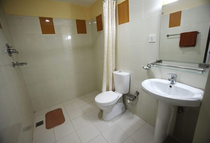 Standard Studio, Royal Astoria Hotel