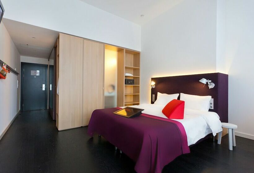 Номер Superior, Azimut Hotel Tulskaya Moscow