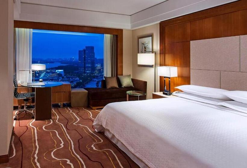 带大床的标准间, Four Points By Sheraton Suzhou