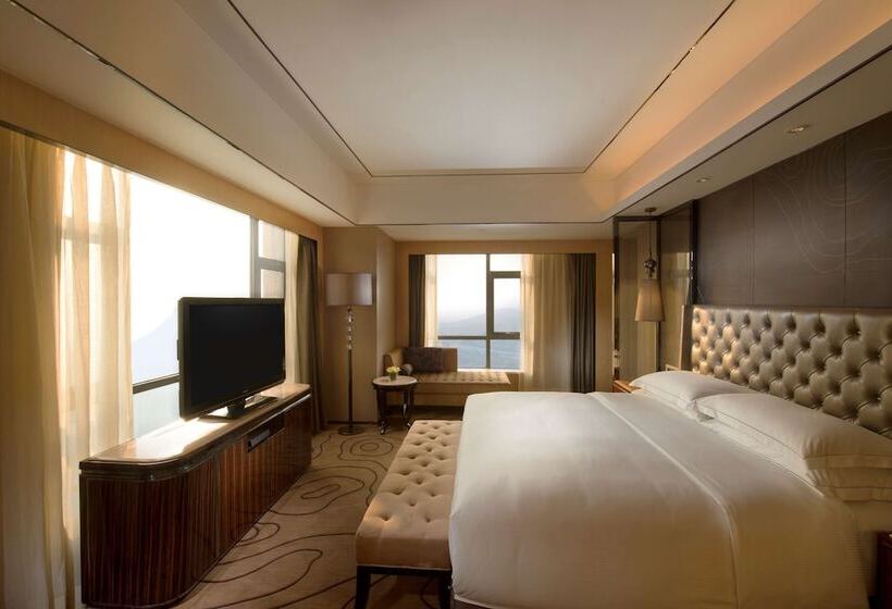 Президентский Люкс, Hilton Zhongshan Downtown