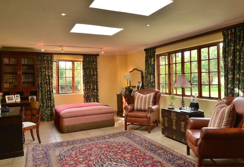 خانه 2 خوابه, Walkersons Hotel & Spa
