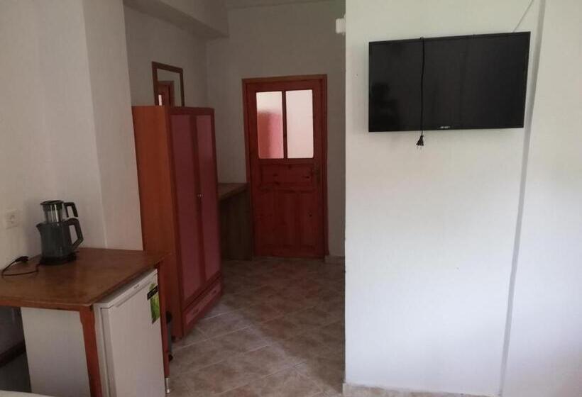 Семейный Номер, Ugur Pansiyon Bungalows