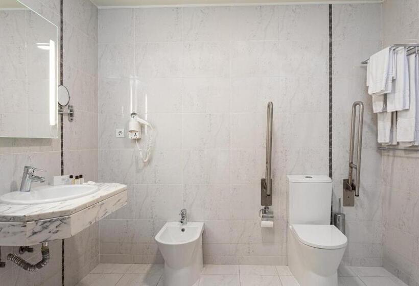 غرفة قياسية لذوى الاحتياجات الخاصة, Aveiro Center