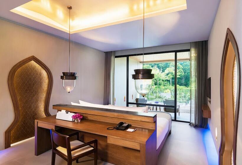 Люкс Deluxe Кровать Кинг, Avista Hideaway Phuket Patong   Mgallery