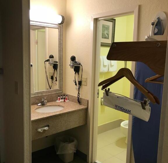 חדר ביזנס, Baymont By Wyndham Gainesville I75