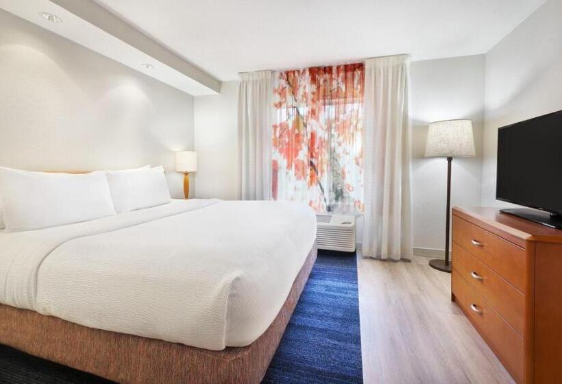 Люкс Кровать Кинг, Fairfield Inn & Suites By Marriott Hinesville Fort Stewart