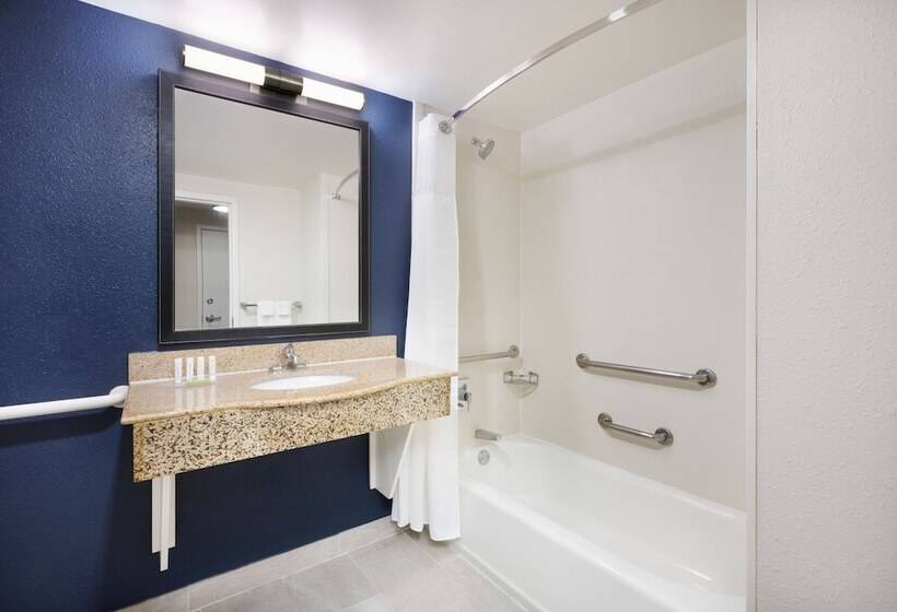Люкс, Fairfield Inn & Suites By Marriott Hinesville Fort Stewart