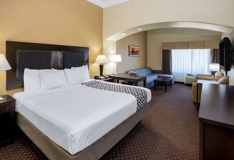 Люкс Повышенной Комфортности, La Quinta By Wyndham Houston New Caney