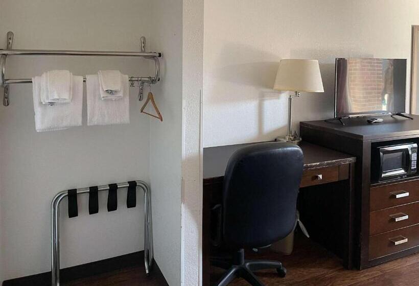 带大床的标准间, Motel 6 Fancy Gap Va