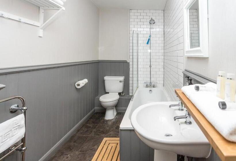 اتاق استاندارد یک نفره, White Hart, Newmarket By Marston's Inns