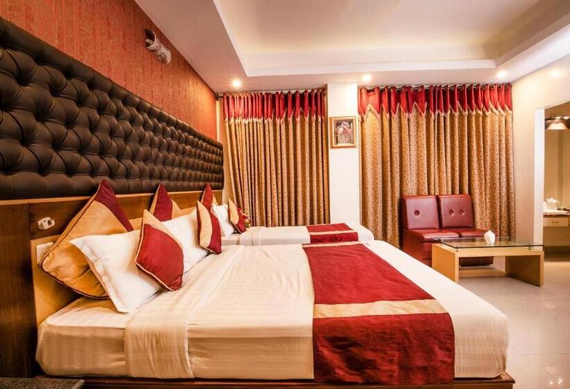 Classic Kamer, Aishwarya Residency