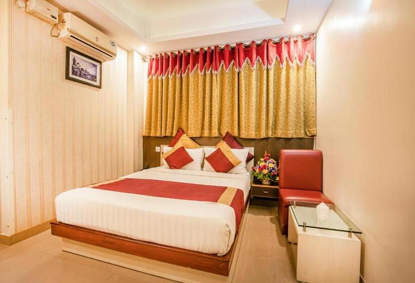 Classic Kamer, Aishwarya Residency