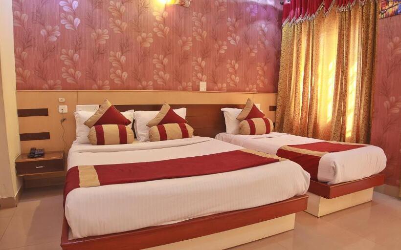 Superior Driepersoonskamer, Aishwarya Residency