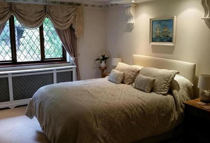 Номер Стандарт, Cotswold House