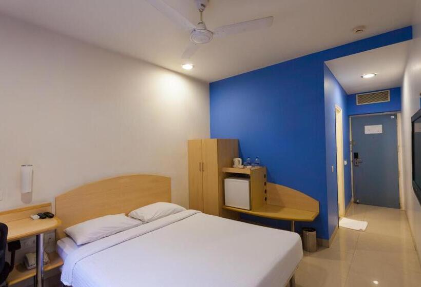 Номер Стандарт, Ginger  Vadodara