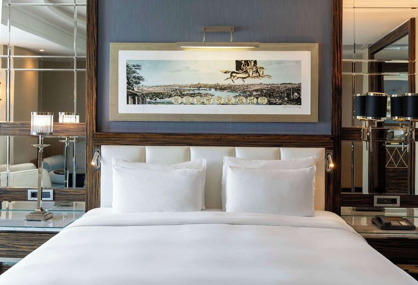 景色の見えるスイートルーム, Radisson Blu Hotel Istanbul Pera
