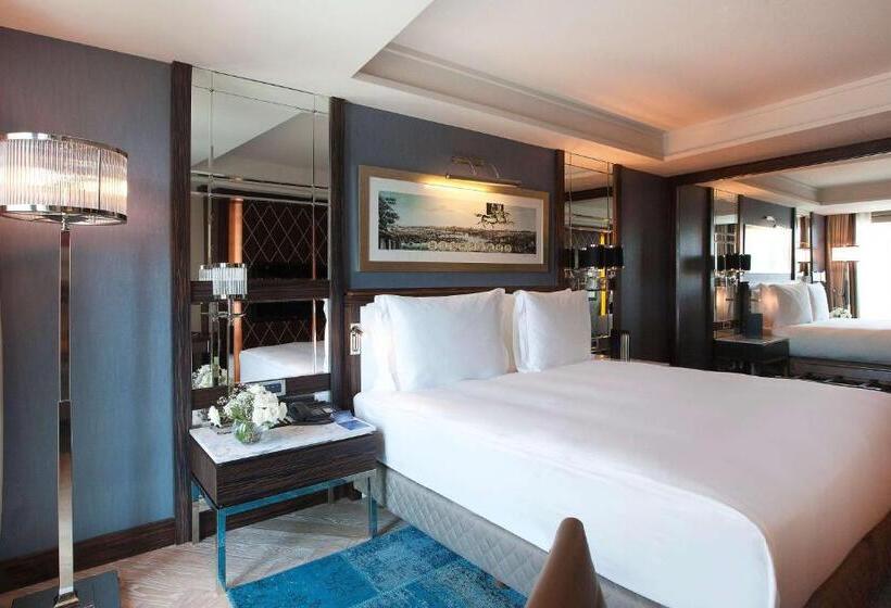 景色の見えるジュニアスイート, Radisson Blu Hotel Istanbul Pera