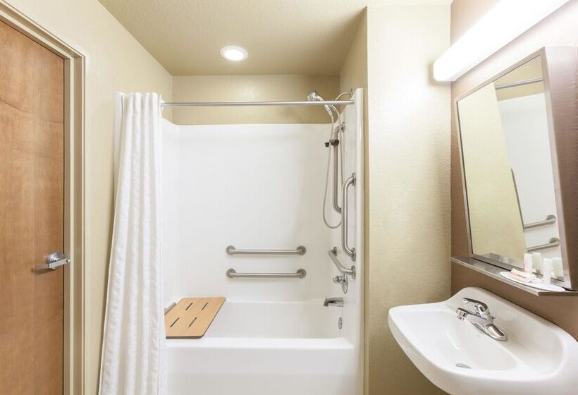 장애인을 위한 스탠다드 룸, Microtel Inn & Suites By Wyndham Searcy