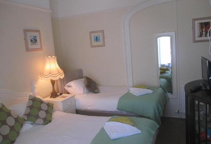 Семейный Номер, Caledonia Guest House