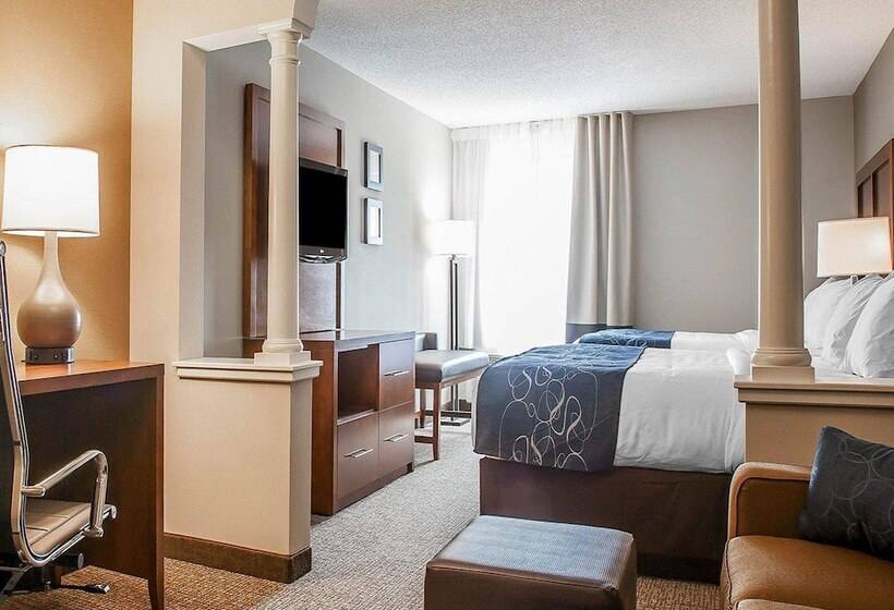 Люкс, Comfort Suites West Warwick  Providence