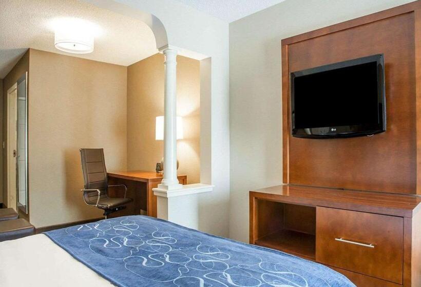 Люкс, Comfort Suites West Warwick  Providence