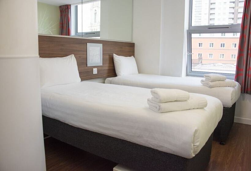 Номер Стандарт, Point A Hotel London Westminster