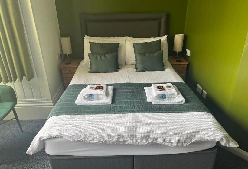 Номер Deluxe, The Promenade Guest House