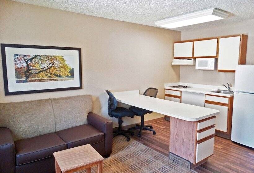 Студия Deluxe, Extended Stay America Suites  Fishkill  Route 9