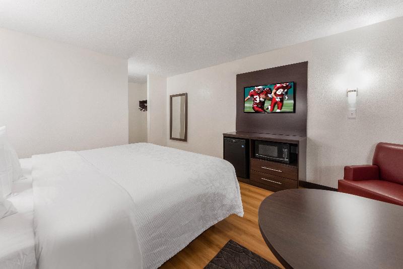 Номер Deluxe Кровать Кинг, Red Roof Inn Plus+ Columbus   Worthington